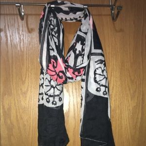 Women’s black white and pink scarf